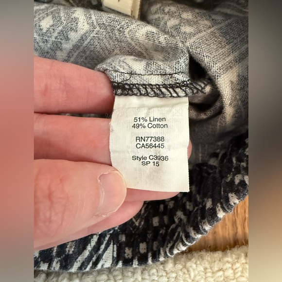 J.Crew Factory Women's Shorts Aztec print Size 4 - Picture 3 of 9